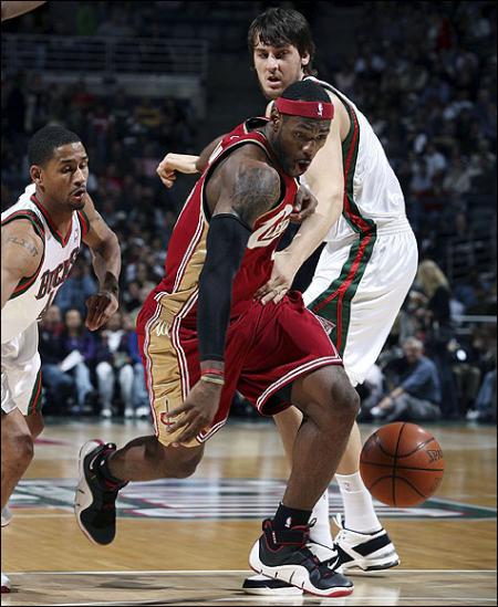 Cleveland VS Milwaukee : 109 - 99 ( 17 - 11 )