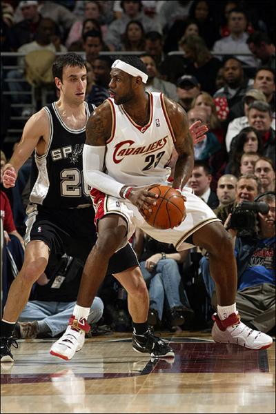 Cleveland VS San Antonio : 82 - 78 ( 18 - 12 )