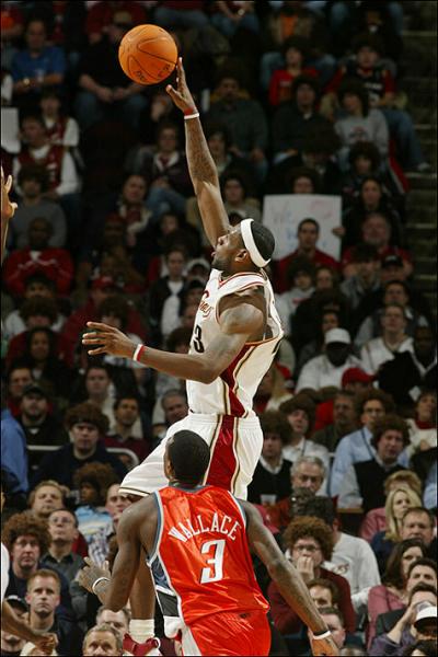 Cleveland VS Charlotte : 104- 101 ( 13 - 8 )